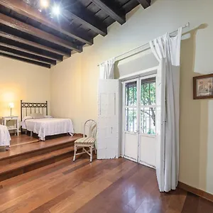 Apartamento Aoa Plaza Santa Marta, Sevilla